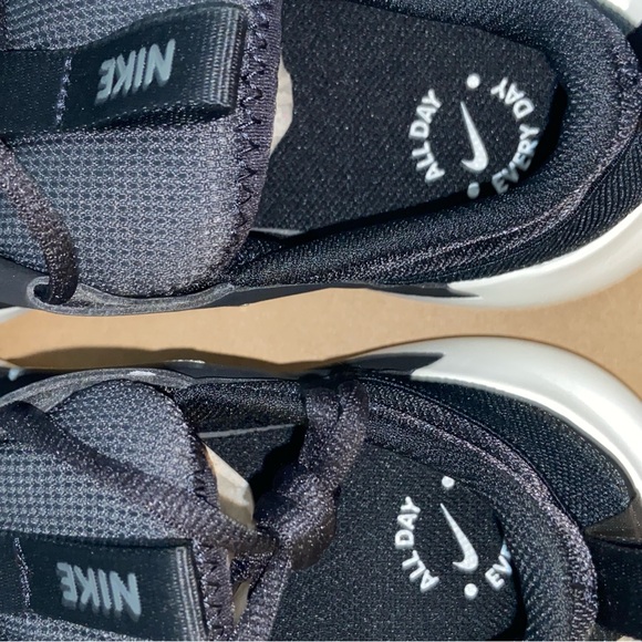 Nike E-Series AD Casual Shoes - Picture 7 of 10